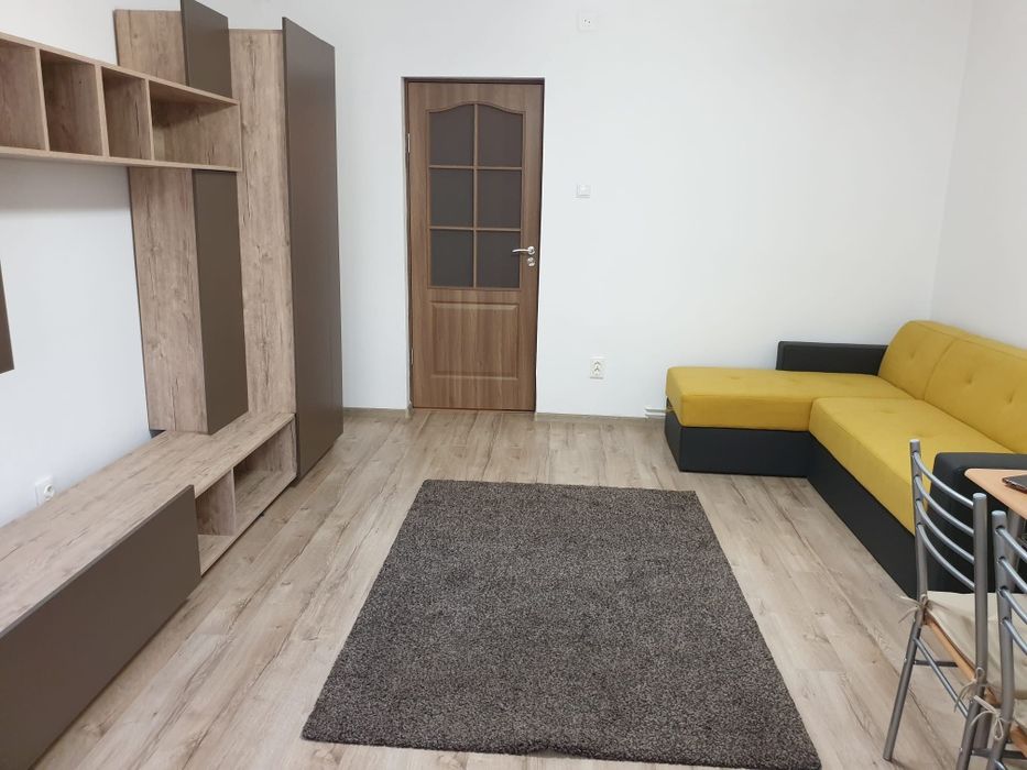 Închiriez garsoniera zona Astra