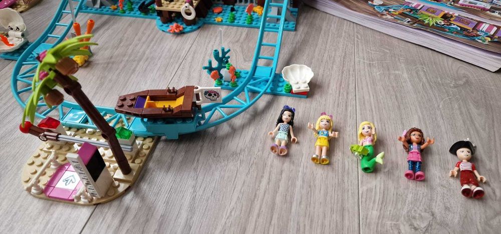 LEGO Friends - Debarcaderul cu distractii din Heartlake City 41375, 1251 piese