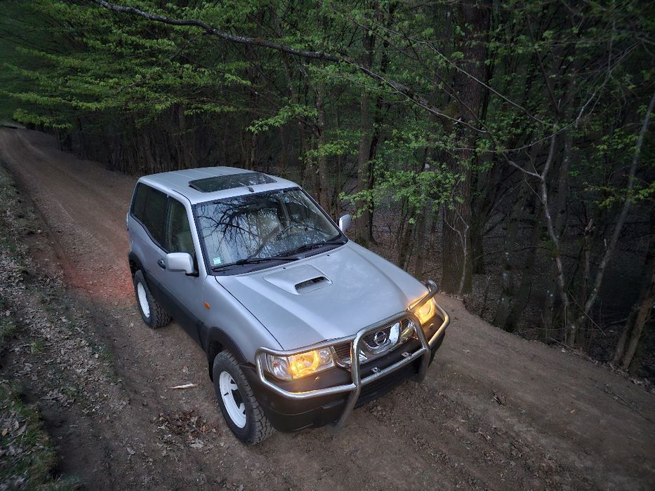 Nissan Terrano/ UTILITARĂ/ Trapă electrică