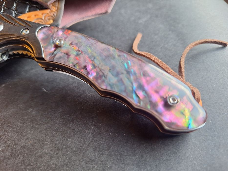 Сгъваем нож от дамаскова стомана VG10 с кожен калъф