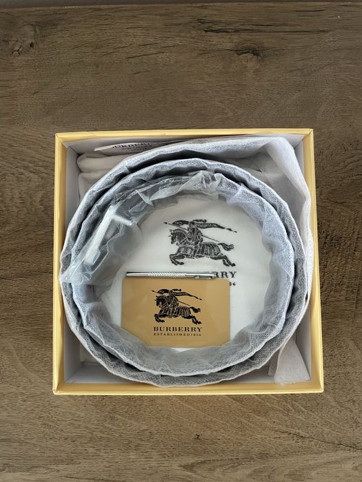 Curea buerberyy argintie