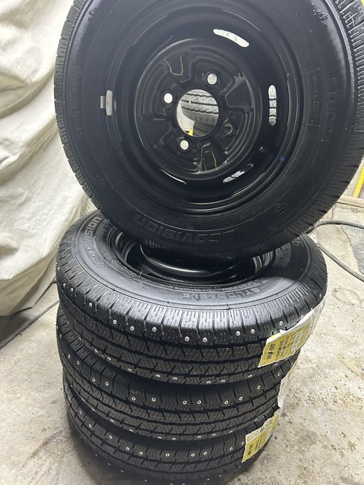 Диски и резина шипы на DAMAS