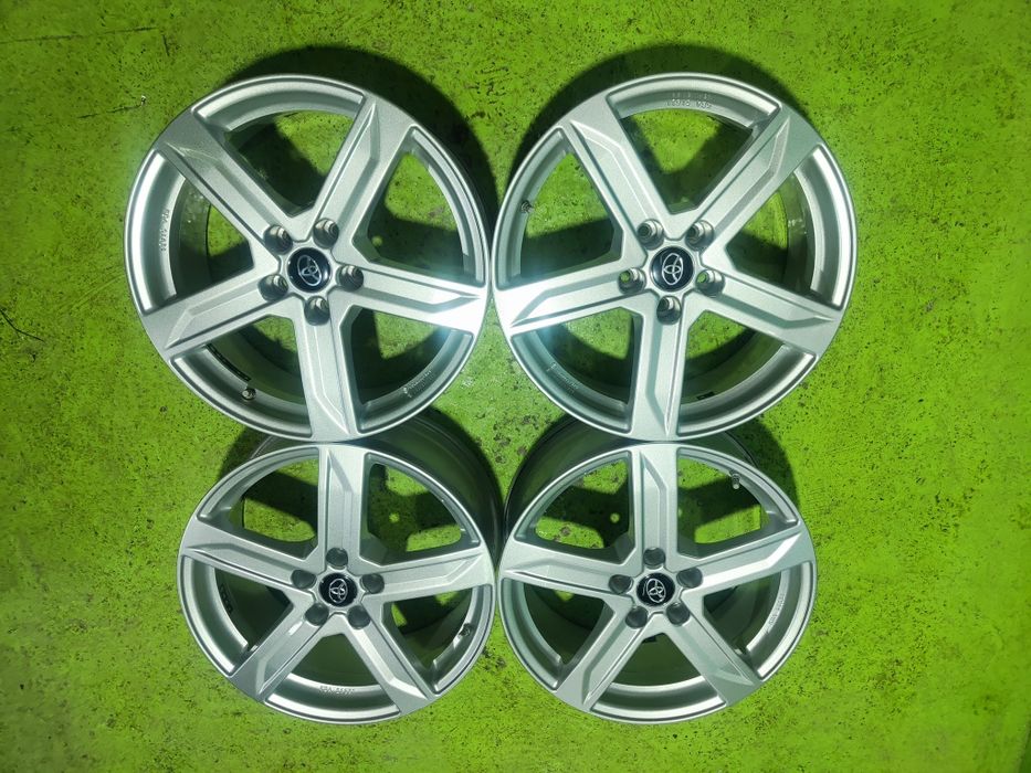 18 5x114.3 Toyota лети джанти 5х114.3 тойота