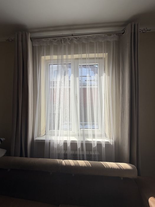 Продам шторы с тюлями карнизы в подарок
