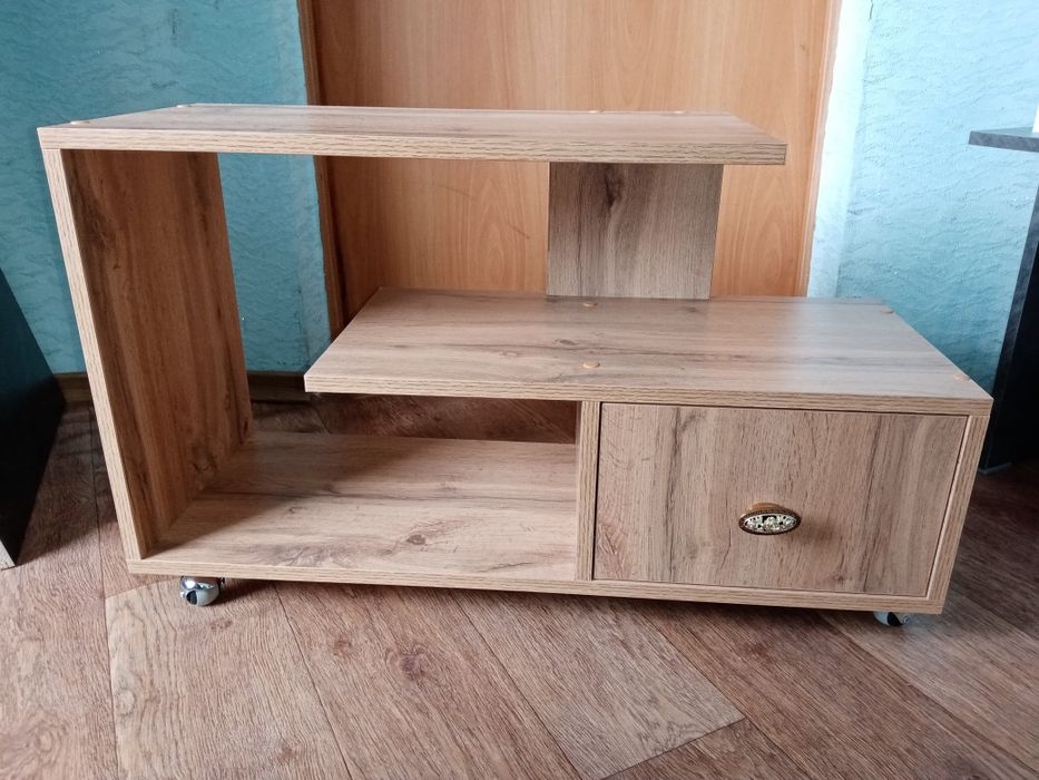 Журнальный столик