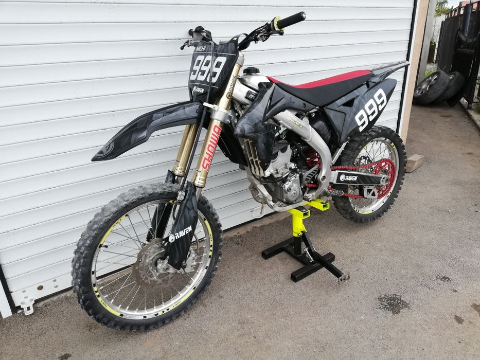 Suzuki RMZ 250 инжекцион