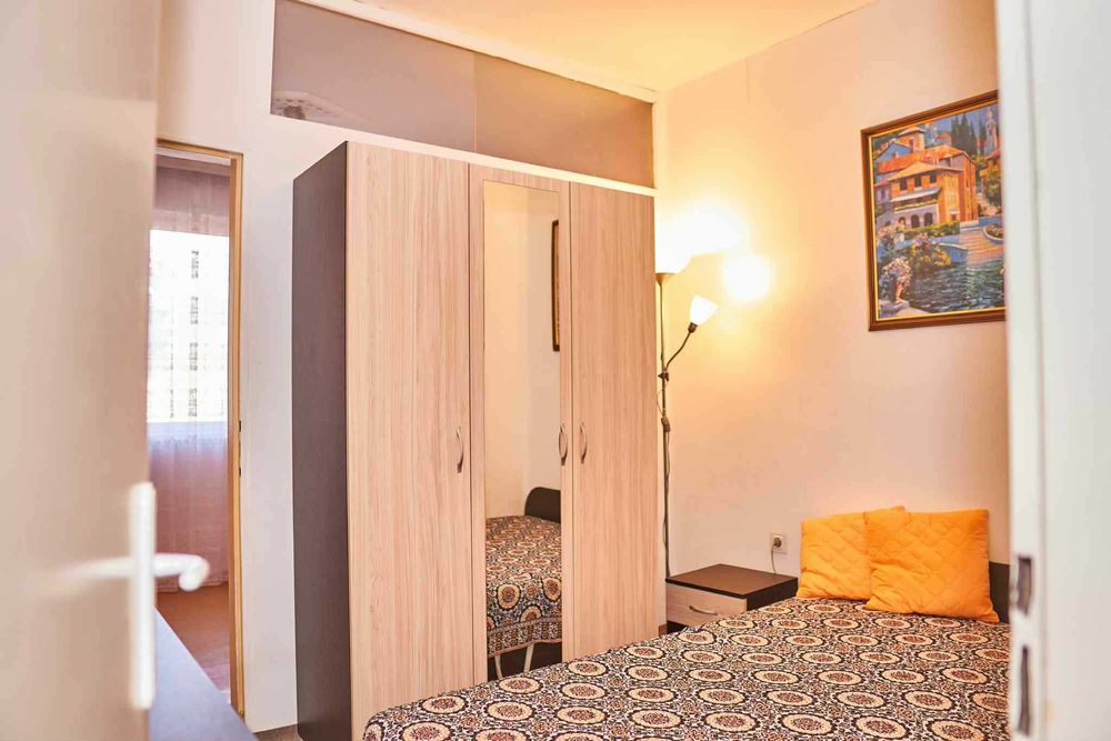 Дава се под наем Тристаен апартамент в Варна, Базар Левски - 60 кв.м за 600 € - Снимка #12