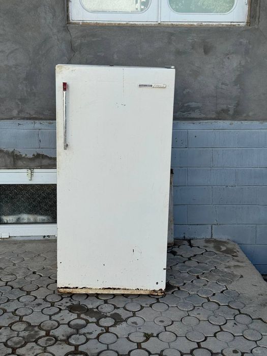 Холодильник  советский