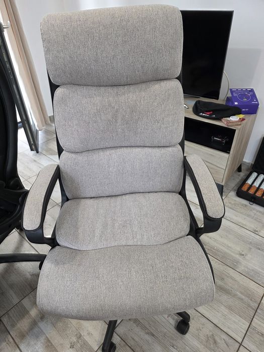 Scaun foarte confortabil de calitate