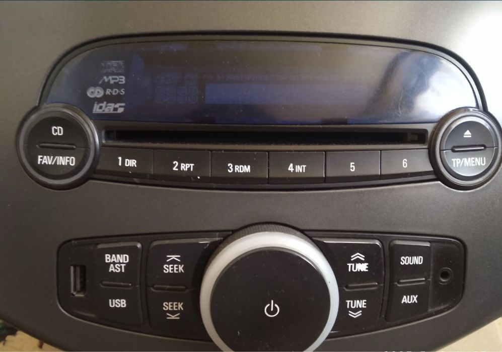 Магнитофон на шевроле спарк 2019 года в хорошем состояние