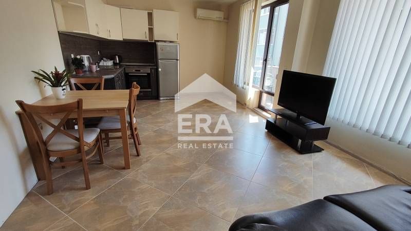 Дава се под наем Тристаен апартамент в Варна, Зимно кино Тракия - 95 кв.м за 647.7 € - Снимка #1