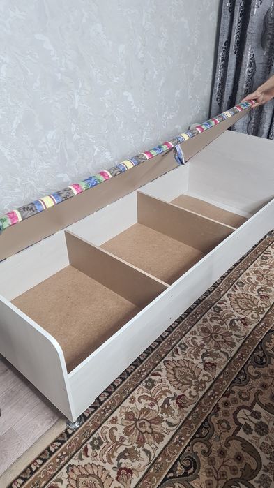 Кровать односпальная