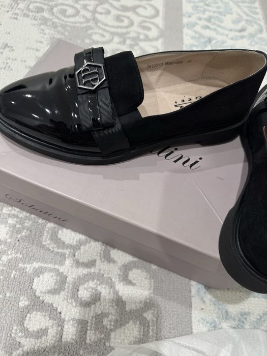 Продам лоферы ,идеальное состаяния