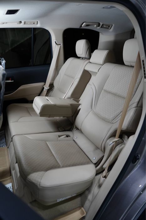 Toyota LC300 в Ташкенте