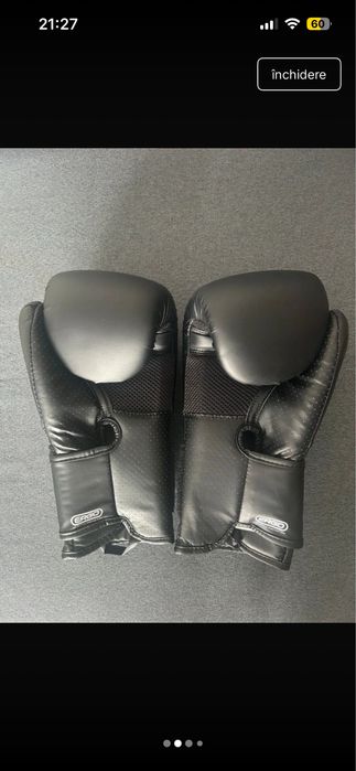 Manusi box negre in stare impecabila
