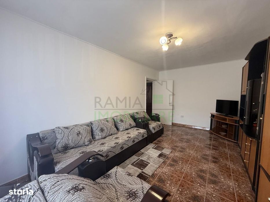 Apartament 3 Camere Decomandat, Etaj 1, Tractorul