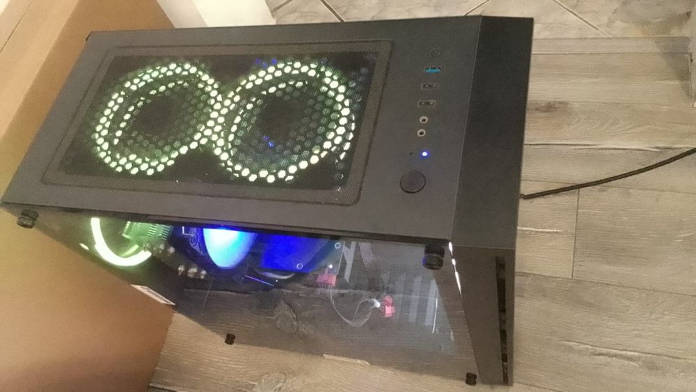 Unitatea PC  gaming. Stare foarte buna