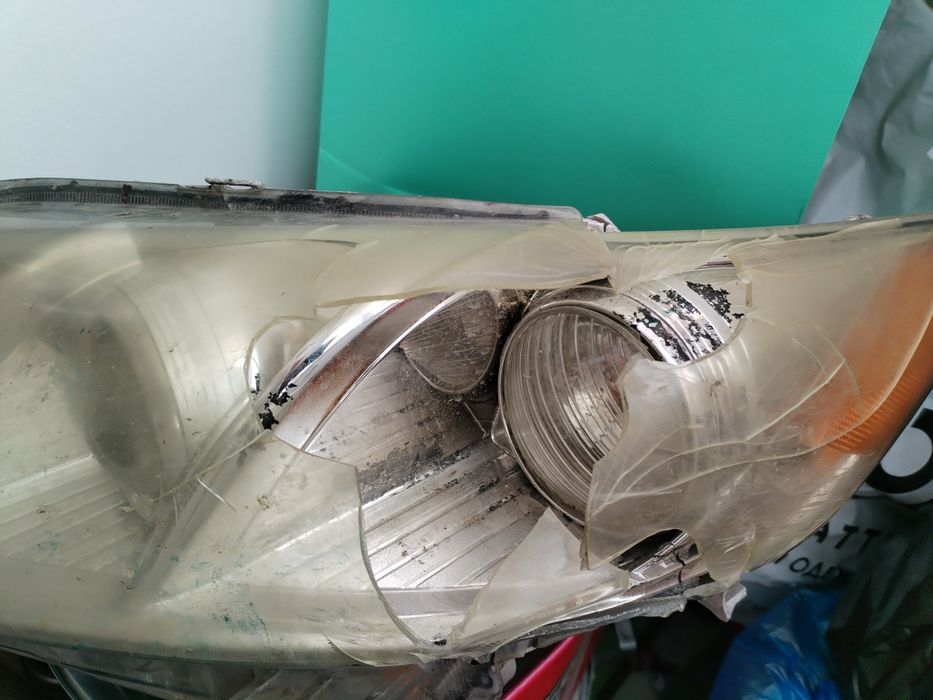 Продам фары Камри 40