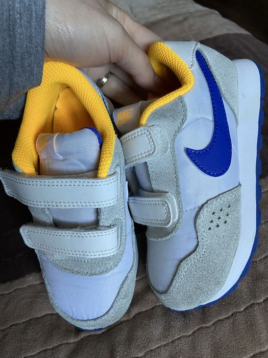 Nike sneakers, marime 26