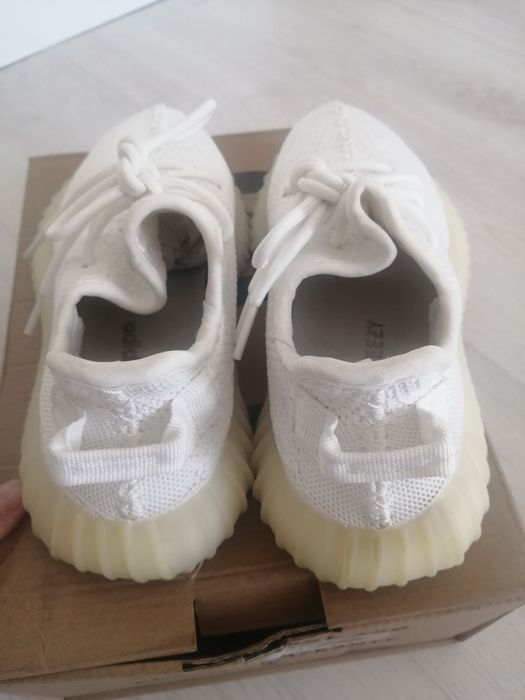 Продаются кроссовки Adidas yeezy