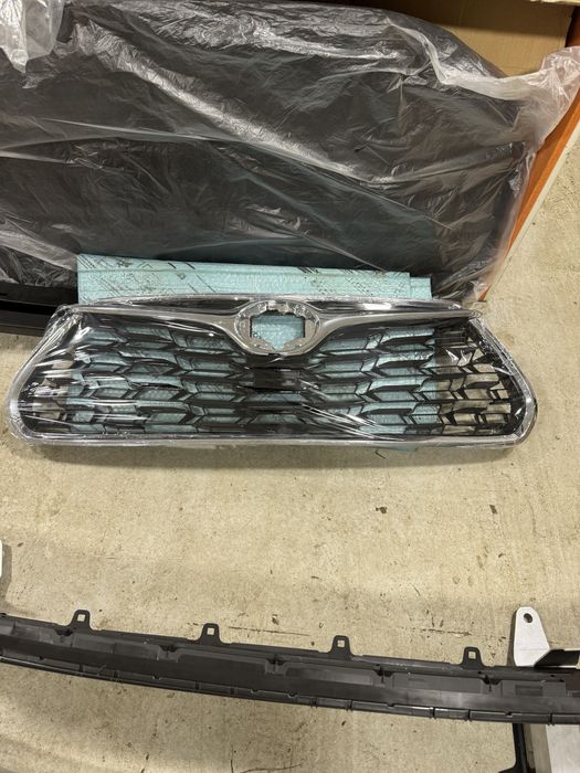 Бампер Тойота Хайландер