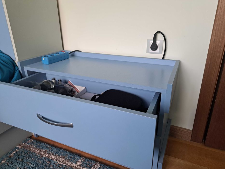 Нощно шкафче с 2 чекмеджета