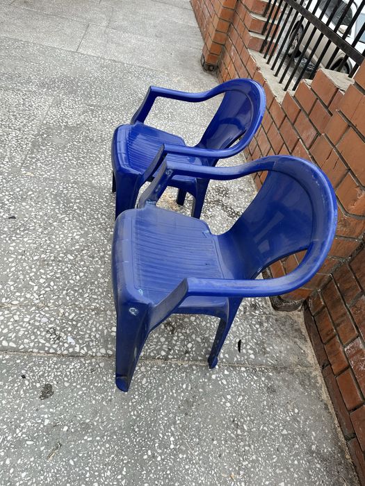 Стул пластик уличный