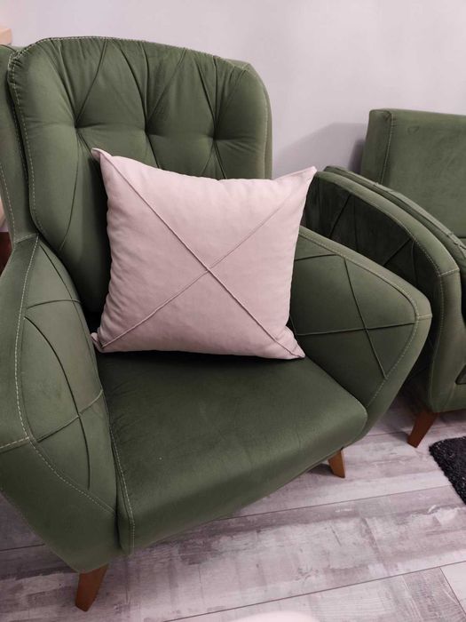 Разтегателен диван с кресло