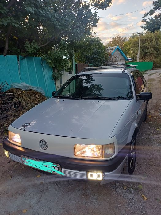 Автомобиль Фольксваген Пассат В3