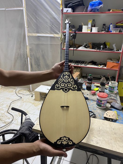 Домбыра ручная работа