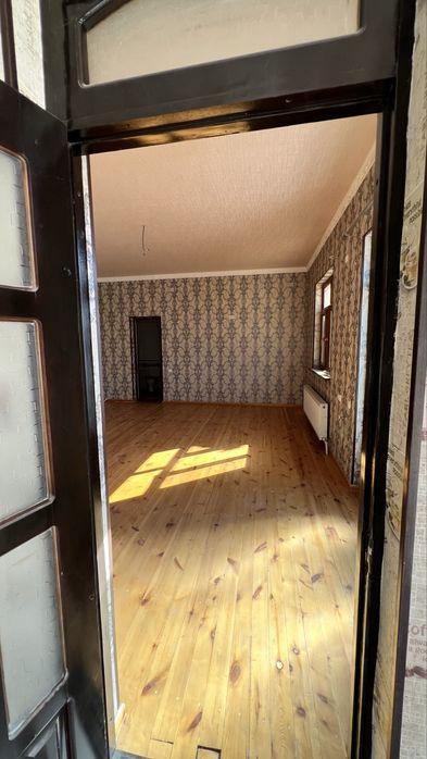 Продаётся дом 5 сотик жуда яхши локатсия 1 катор