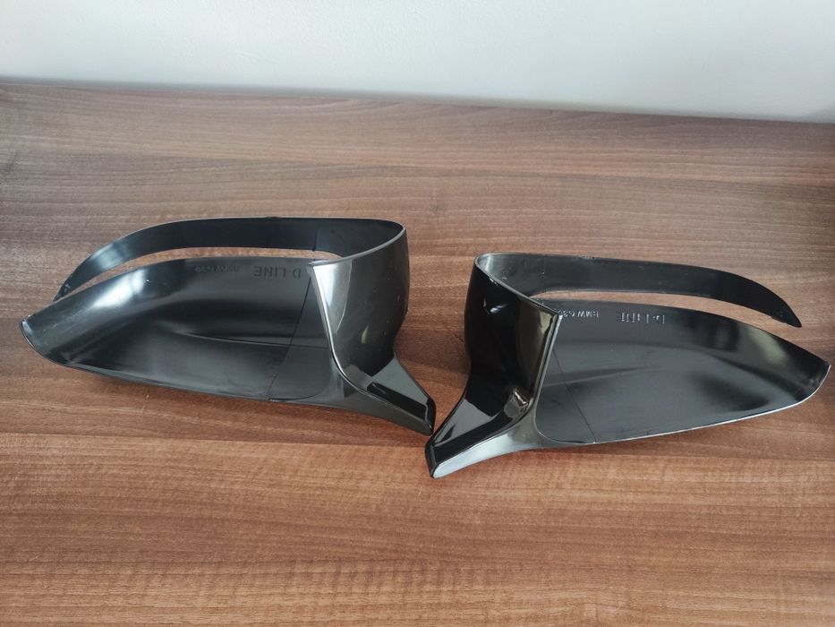 Capace oglinzi BMW Seria 5 G30 G31 model Batman negru lucios