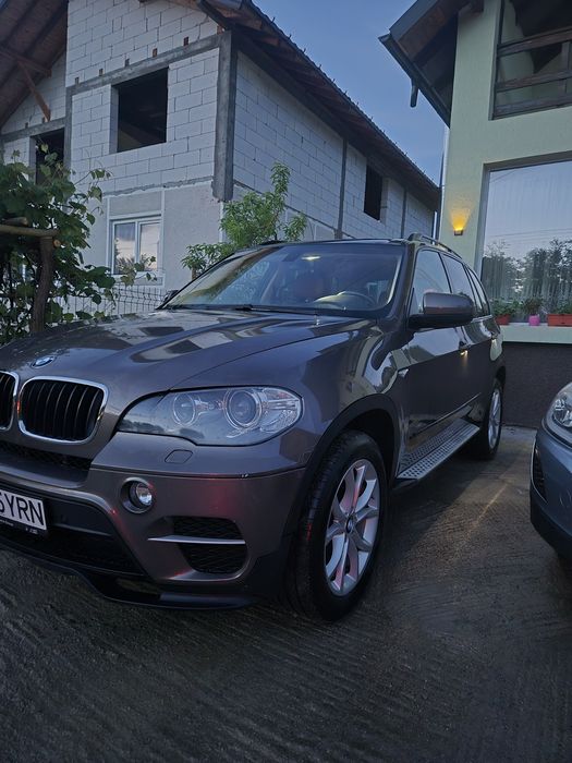 BMW X5 XDrive30d 245 cp 2011 facelift