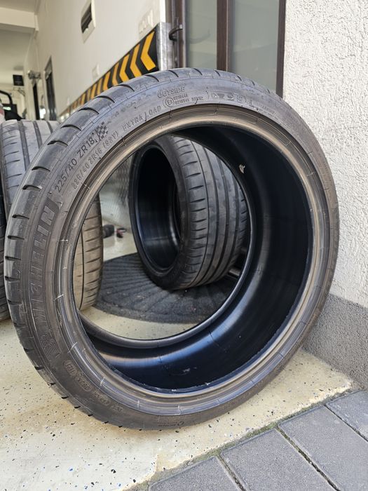 Michelin Pilot Sport 4S 225/40 R18