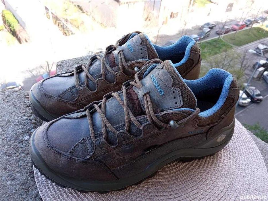 Adidasi piele Lowa Gore-Tex, marimea.39, UK 5 (24.9 cm) made in Slovakia.