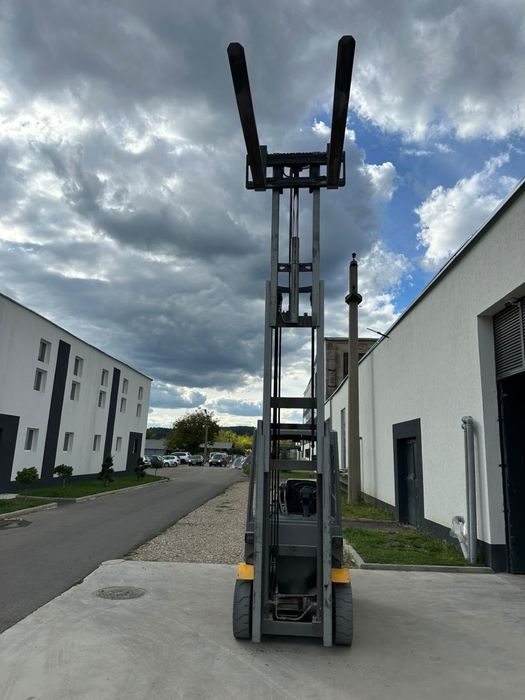 Stivuitor Jungheinrich GAZ GPL TFG 425 2019 catarg triplex 2.5 tone