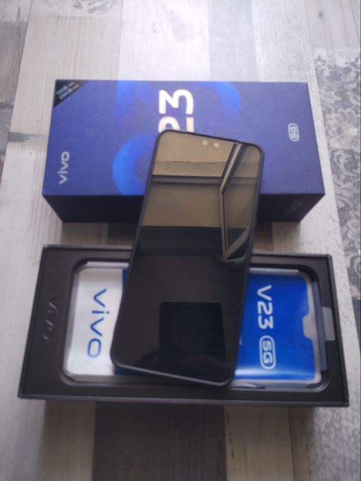 Vivo V23 5G / телефон
