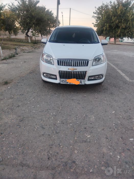 Нексия 3 сотилади
