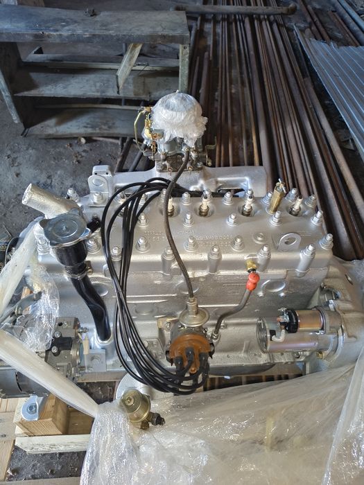 Двигатель на газ-52 новый