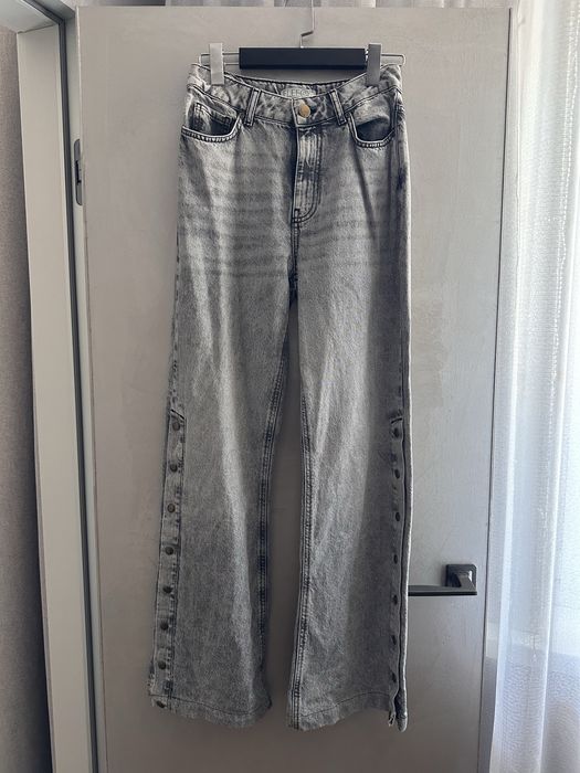 Продам женские джинсы