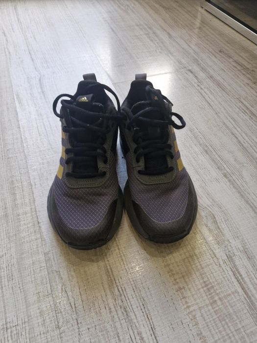 Детски обувки оригинални!!! В много добро състояние ниски цени!!