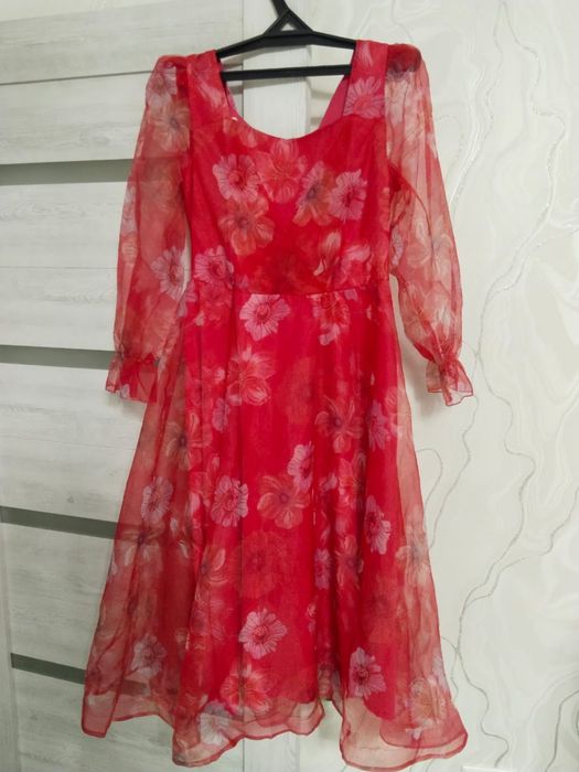 Продам платье.Одевала один раз