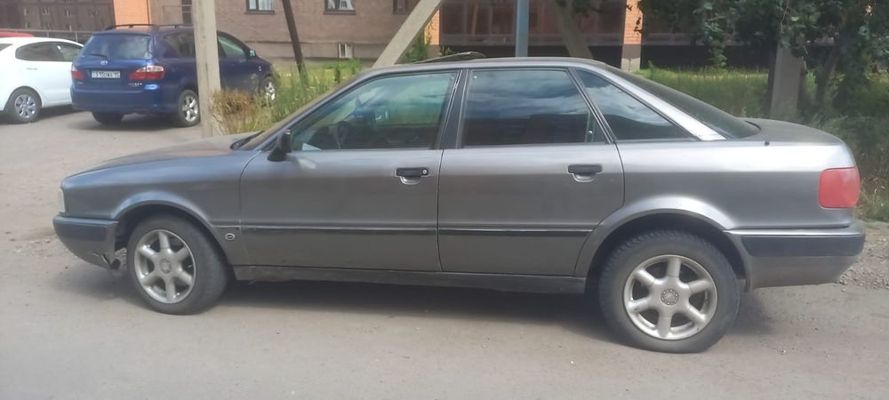 Продам машину Ауди 80