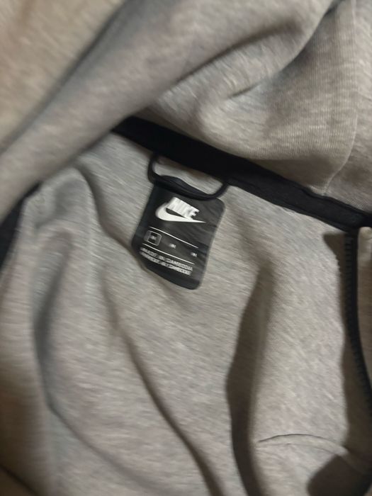 Nike tech fleece 2 броя за 50 евро
