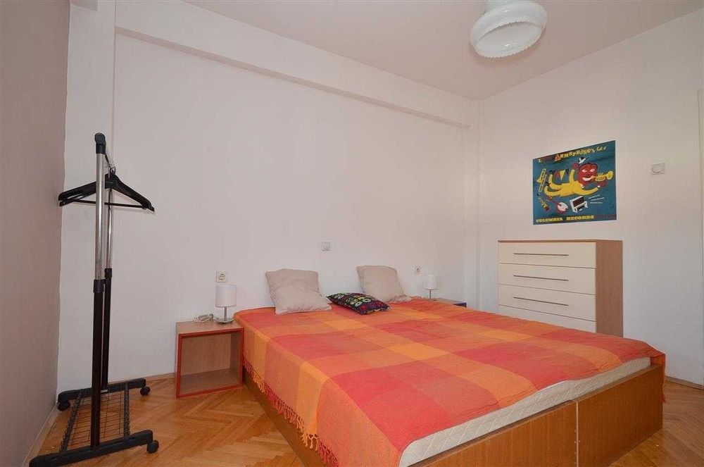 Дава се под наем Тристаен апартамент в Пловдив, Изгрев - 87 кв.м за 300.9 € - Снимка #11