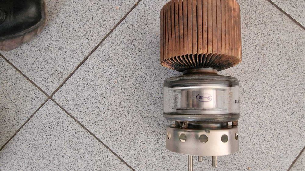 Продавам електронни лампи: ГУ-5А/Б, ГУ-58Б/50, 6П45С/36С, PL36/500/504