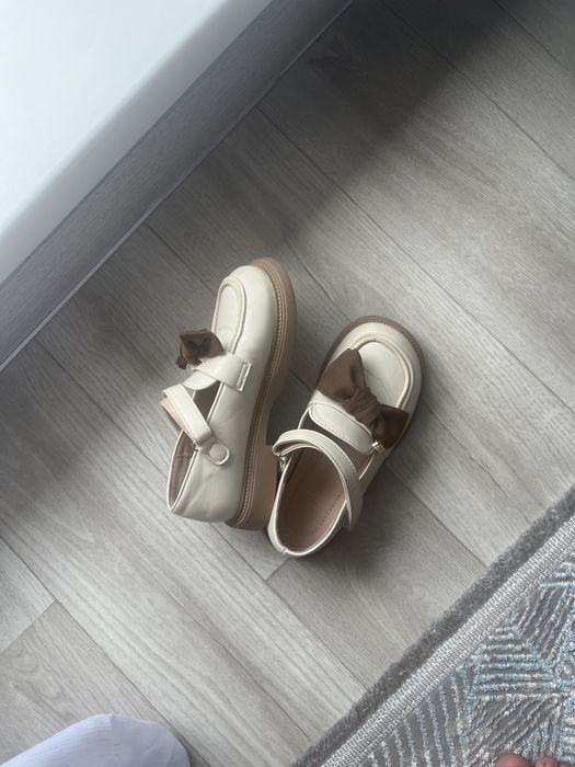 Продам туфли га 1 сентября размер 31