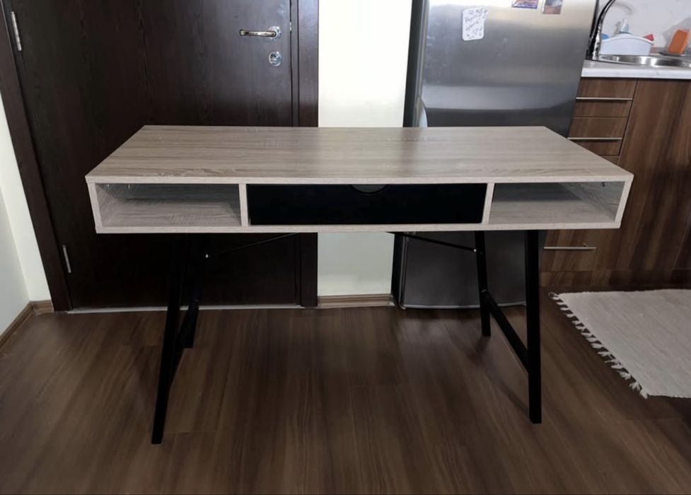 Бюро- чисто ново. Размери : 120х48х76cm