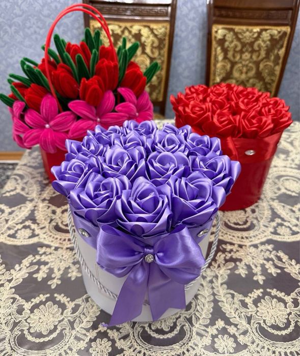 Розы из атласных лент Букет
