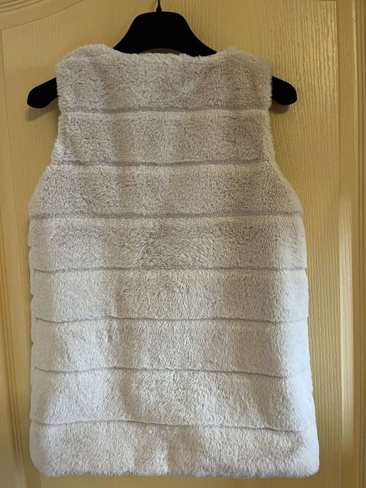 Пухкаво елече за момиче